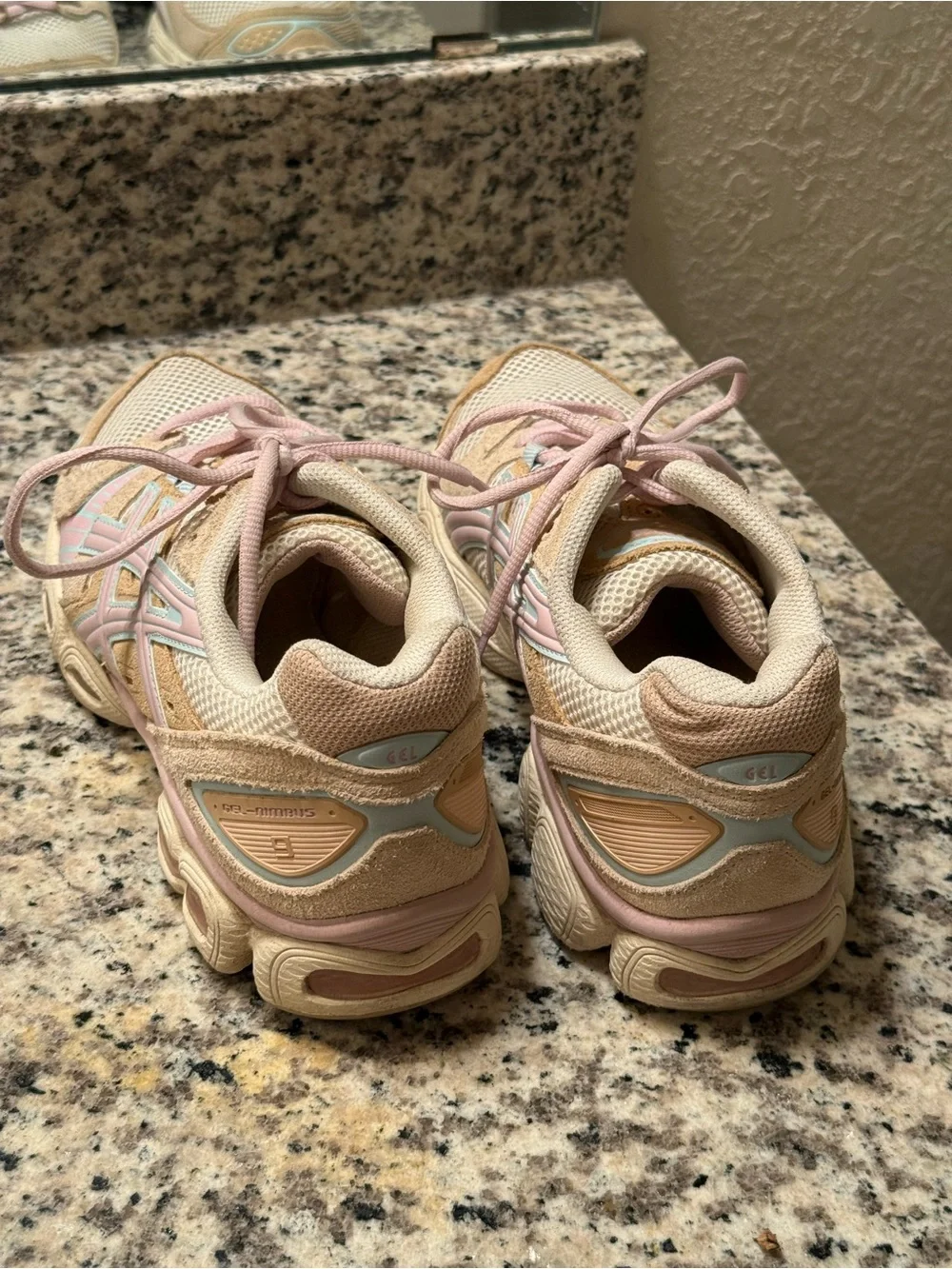 ASICS Gel Nimbus 9 Tan Barely Rose Pastel Lace-Up Sneakers - Pink & Cream. Sz 9